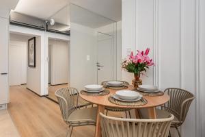 Lumina luxury 4-rooms apart with parking