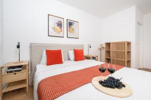 Lumina luxury 4-rooms apart with parking