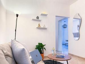 Spacious Boutique Loft with Netflix - Perfect Location