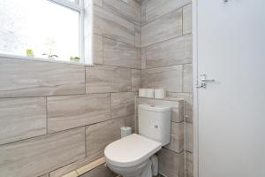 Open Mind Property - 4BR, 17 Guests & Free Parking