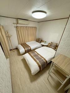 6 minutes to Shinjuku, 10 minutes to Shibuya, accommodating 6 people