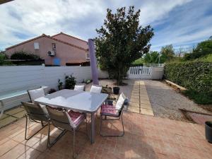 Belle maison spacieuse et traversante, climatisée, Wifi, vue réserve, 6-8 couchages à PORTIRAGNES PLAGE LRCS91