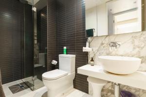 Stylish Heritage Hideaway on Flinders ACDC Lane