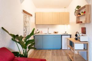 #36 Bright Eagle Nest Old town 5 mins from sea AC Wifi