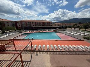 T3 & tous conforts & piscine & sauna & plage