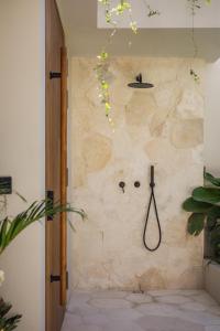 Hood Villas Balangan