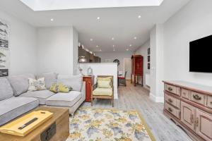 GROUND floor apartment no steps 119 Northgate St luxury 2 bedroom apartment close to the town centre with paid parking close by