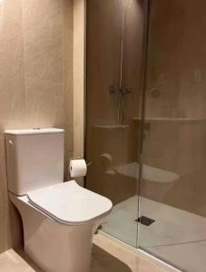 Piscina moderna y elegante 5