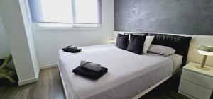 Ideal for families on the beach in Barcelona with a pool