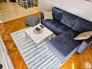 Lydias Central Apartment