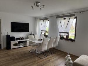 Apartament Willa Dom wakacyjny Agroturystyka Zacisze11 Idealny dla rodzin z dziećmi Holiday Home Vacation House",