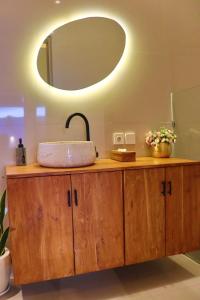 Luxury private pool villa 7 minutes to ubud