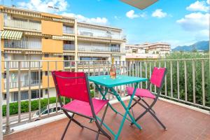 Joli appartement bien équipé avec piscine et parking