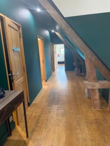 Villa de 400m2 15p - Piscine intérieure chauffée