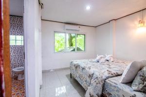 Panpurie Koh Lanta Resort - 2-Minute Walk to the Beach