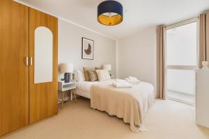 2 Bed Balcony Flat in Vauxhall