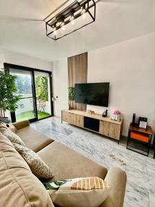 Luxury Beach Apartment