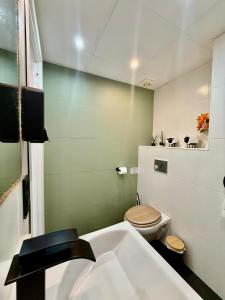 Luxury Beach Apartment