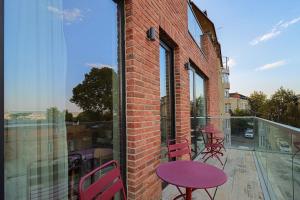 Spacious 3 BedroomR and 2 balcony Apartment in the city center