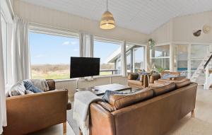 Cozy Home In Løgstør With Sauna