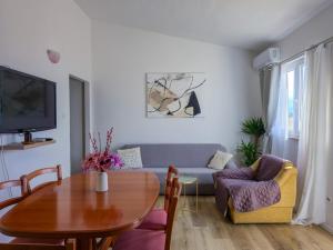 Apartments Marko Nemira