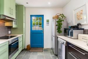 Lil Easy beach house in Scarborough