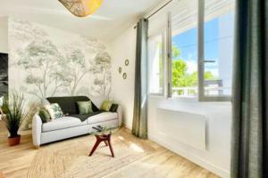 The Wild I Close to downtown and the beach