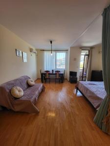 Garden of Eden studio