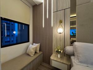 Apartement Transpark Cibubur by Raya Property with Pool View & Netflix 3