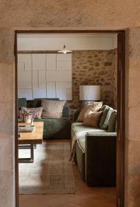 Masia elegant amb jardí i piscina