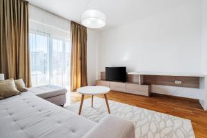 Status-M Apartments 153