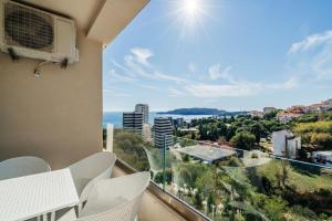 Status-M Apartments 153