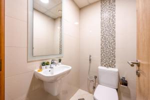 ShoresInn - Luxe Waterfront in Heart of Marina