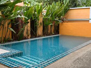 The Orange Villa Near Beach 時尚家庭別墅提供免費接送服務