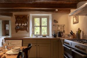 The Gamekeeper at Low Hole Bottom 4