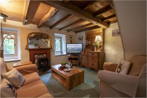 The Gamekeeper at Low Hole Bottom 4