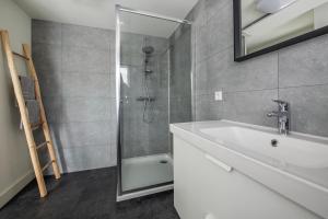 31, Ruimtelijk - Airco - Privé Parkeren - Natuur - Recreational Only