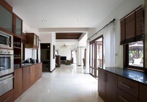 Villa i Mae Phim med privat pool och havsutsikt