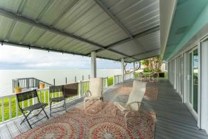 Bayside Waterfront Home with Private Patio