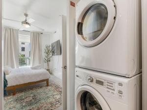 DT SLC - King Bed - Gym - Parking - Walk Score 90