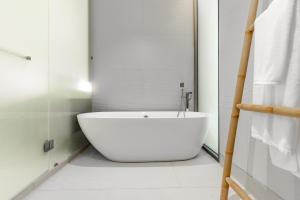 Lux Pride by Villacarte