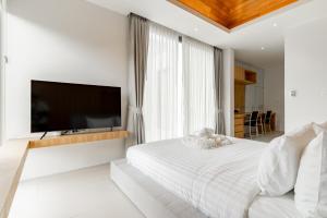 Lux Pride by Villacarte