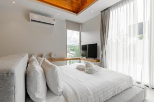 Lux Pride by Villacarte