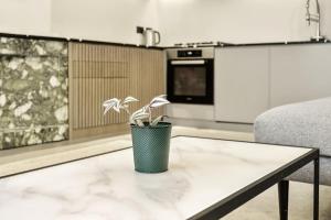 Stylish 2BR Flat Kensington Wi-Fi & Parking