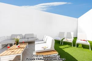 Villa Fiesta Las Americas up to 14 Guests Party Stay