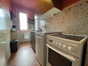 4PA44 appartement avec piscine et parking
