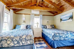 Shorelands Resort Cottage 24