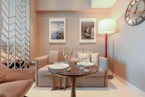 Full Canal Views, Minutes from Downtown and Burj Khalifa, Close to Metro Station - Prive By Damac B, Business Bay by Deluxe Holiday Homes