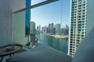 Full Canal Views, Minutes from Downtown and Burj Khalifa, Close to Metro Station - Prive By Damac B, Business Bay by Deluxe Holiday Homes