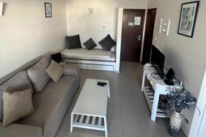 1-Bed - Sleeps 4 - Free Parking